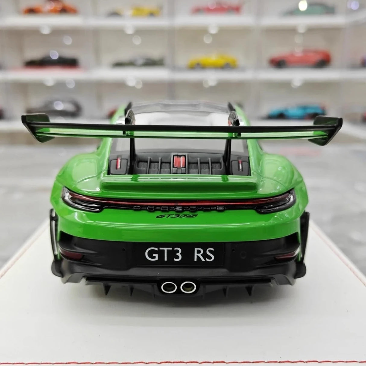AI Model Porsche 2023 911 992 GT3 RS Green 1:18 – Collectible Resin Model Resin
