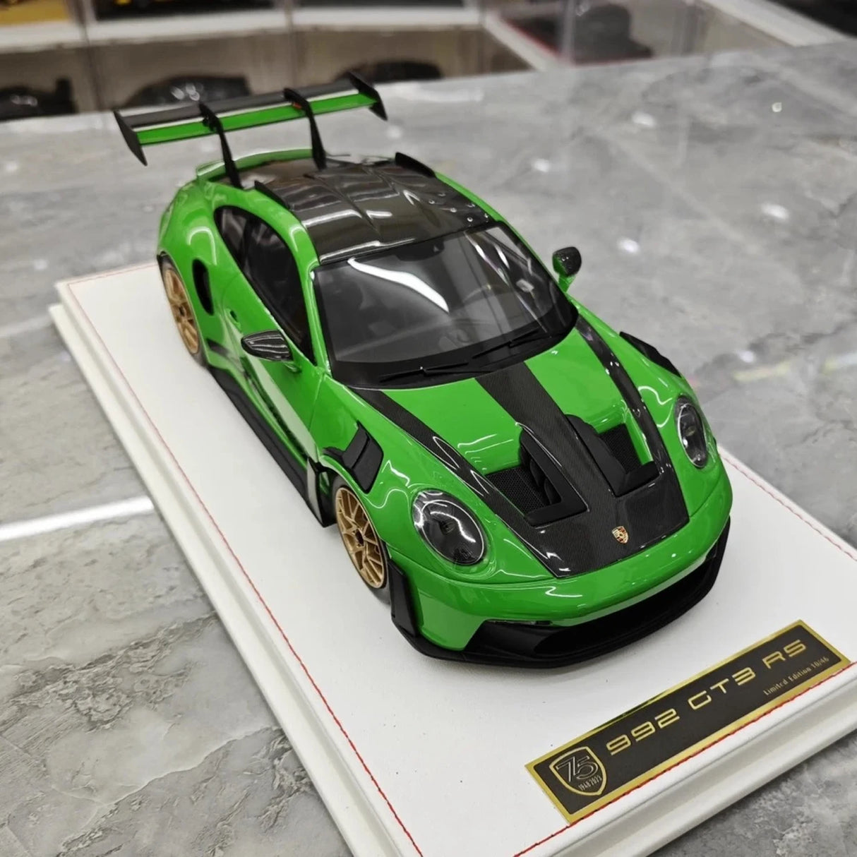 AI Model Porsche 2023 911 992 GT3 RS Green 1:18 – Collectible Resin Model Resin