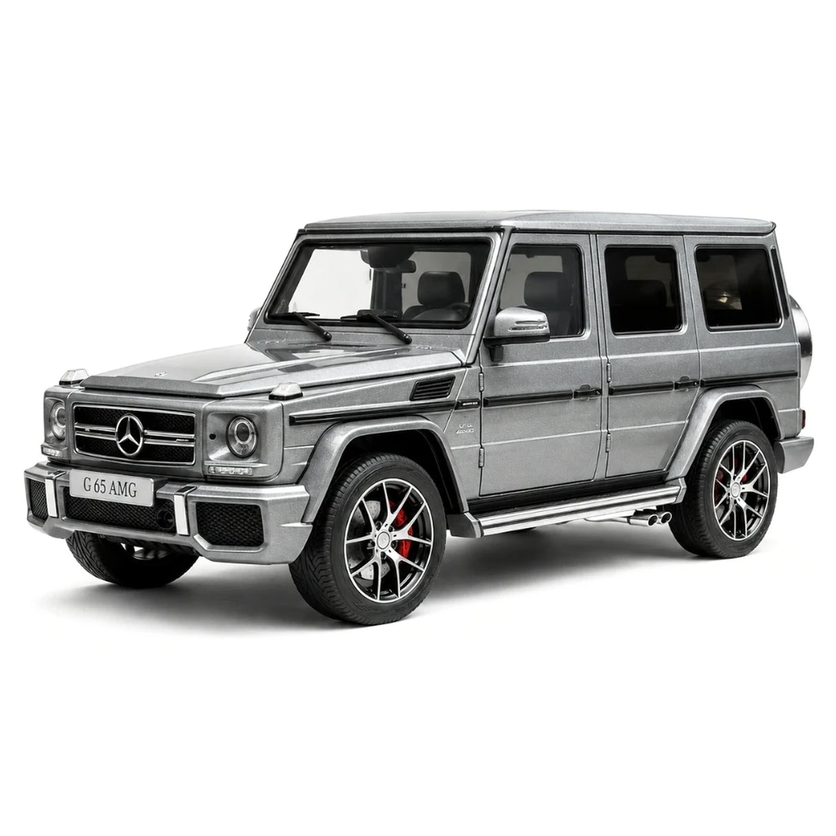 Almost Real Mercedes-AMG 2015 G 63 W463 1:18 الرمادي العربي – نموذج معدني قابل للجمع مصبوب.