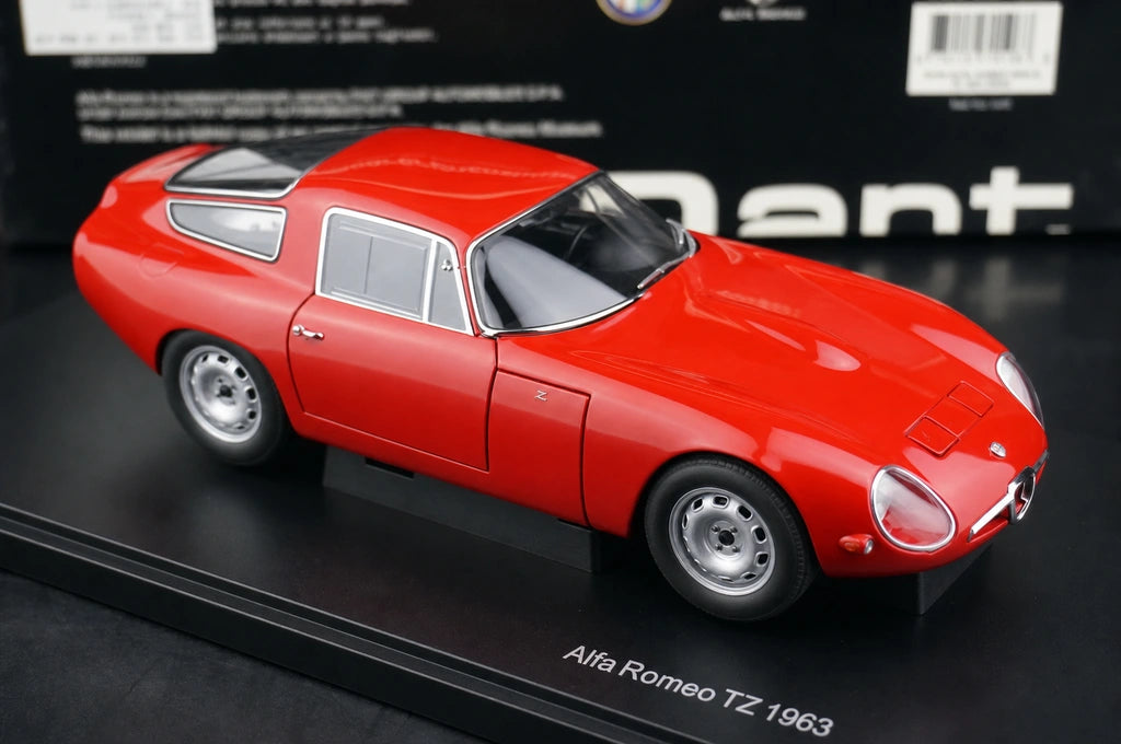 AutoArt Alfa Romeo 1963 Giulia TZ Red 1:18 – Modelo Colecionável de Metal Fundido