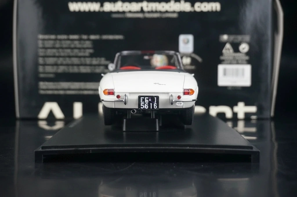 AutoArt Alfa Romeo 1966 1600 Duetto Spider branco 1:18 – modelo de coleção em metal fundido