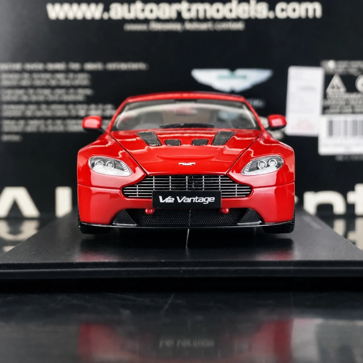AutoArt Aston Martin 2009 V12 Vantage Red 1:18 – Collectible Diecast Model Die-Cast