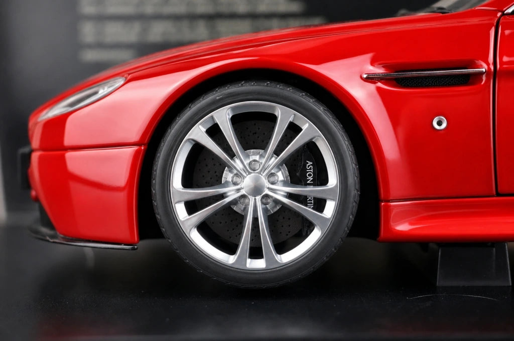 AutoArt Aston Martin 2009 V12 Vantage Red 1:18 – Collectible Diecast Model Die-Cast