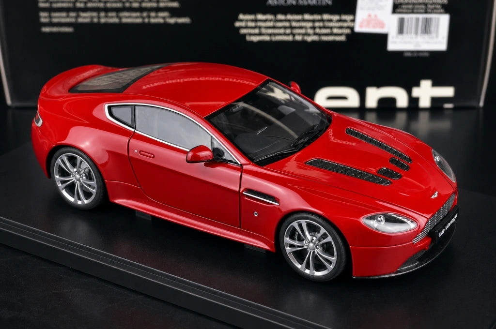 AutoArt Aston Martin 2009 V12 Vantage Red 1:18 – Collectible Diecast Model Die-Cast