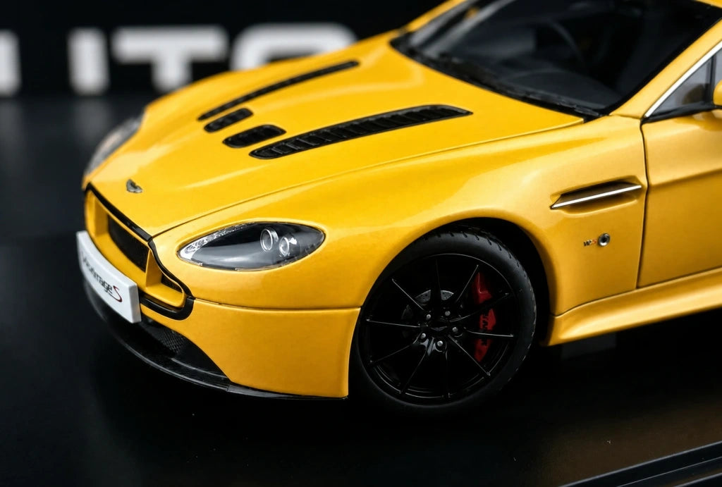 AutoArt Aston Martin 2013 V12 Vantage S Yellow 1:18 – Collectible Diecast Model Die-Cast