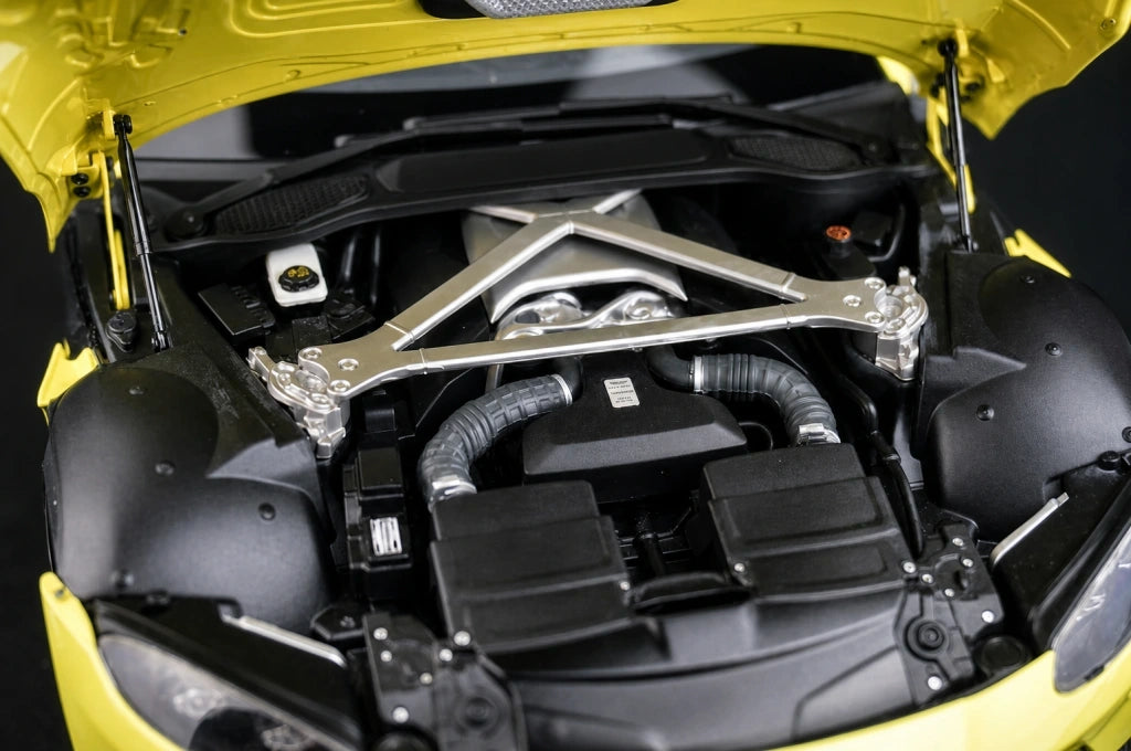 AutoArt Aston Martin 2019 Vantage Lemon Yellow 1:18 – Collectible Diecast Model Die-Cast