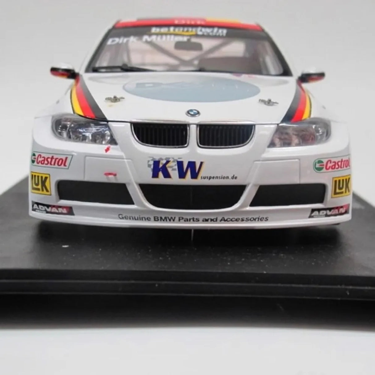 AutoArt BMW 2006 E30 320Si WTCC 1:18 – Sammelobjekte aus Druckguss