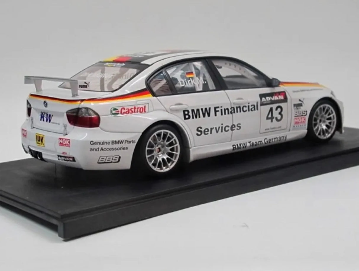 AutoArt BMW 2006 E30 320Si WTCC 1:18 – Sammelobjekte aus Druckguss