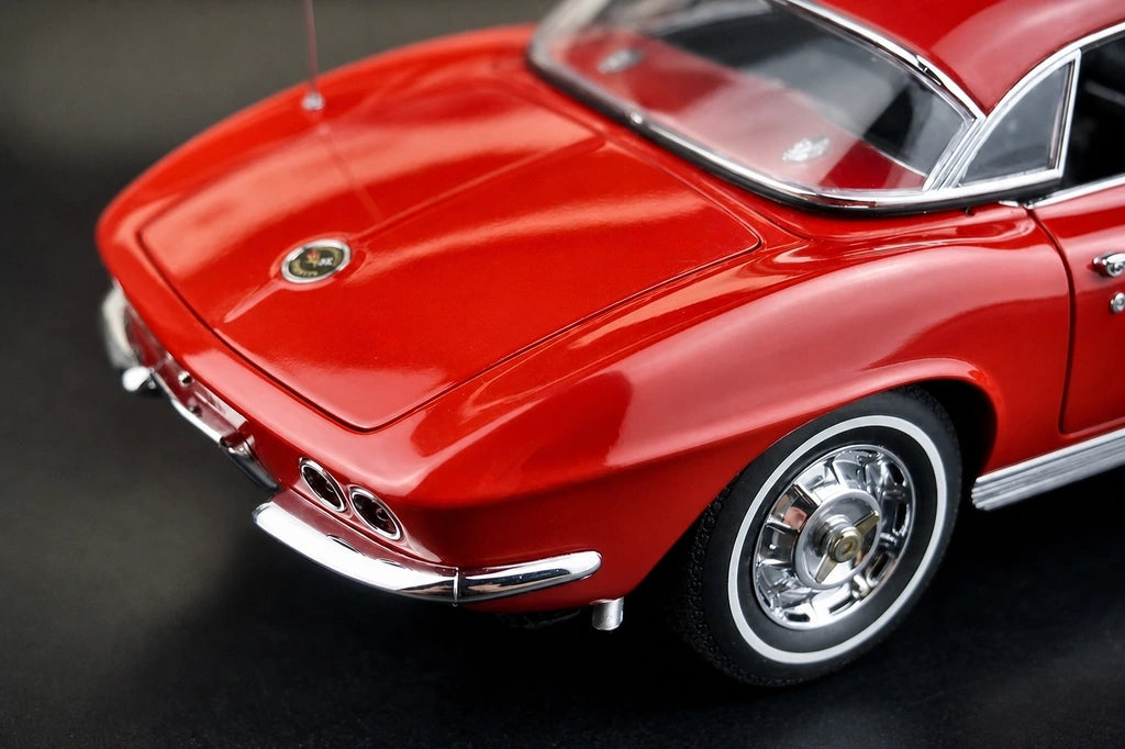 AutoArt شيفروليه 1962 كورفيت C1 ريد 1:18 – نموذج معدني قابل للجمع مصبوب.