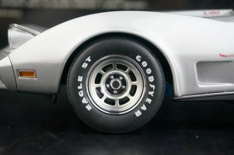 AutoArt Chevrolet 1978 Corvette C3 25th Anniversary Silver 1:18 – Collectible Diecast Model Die-Cast