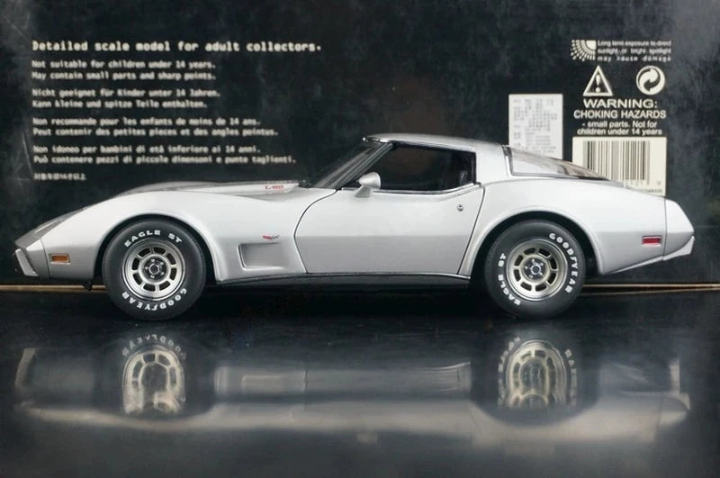 AutoArt Chevrolet 1978 Corvette C3 25th Anniversary Silver 1:18 – Collectible Diecast Model Die-Cast