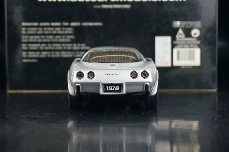 AutoArt Chevrolet 1978 Corvette C3 25th Anniversary Silver 1:18 – Collectible Diecast Model Die-Cast