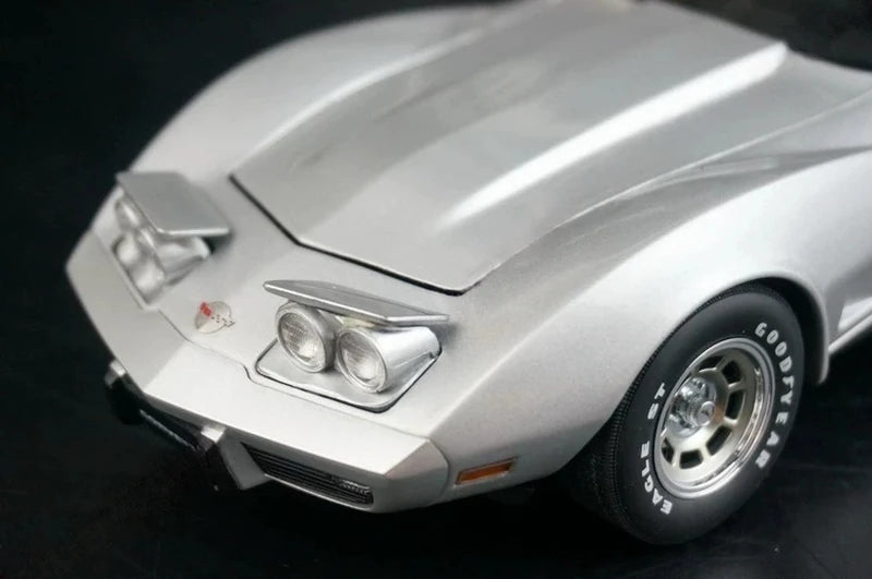 AutoArt Chevrolet 1978 Corvette C3 25th Anniversary Silver 1:18 – Collectible Diecast Model Die-Cast
