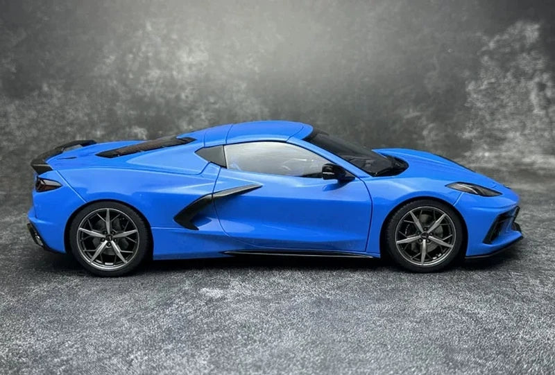 AutoArt شيفروليه 2020 كورفيت C8 ستينغراي Z51 بلو 1:18 – نموذج معدني قابل للجمع مصبوب.