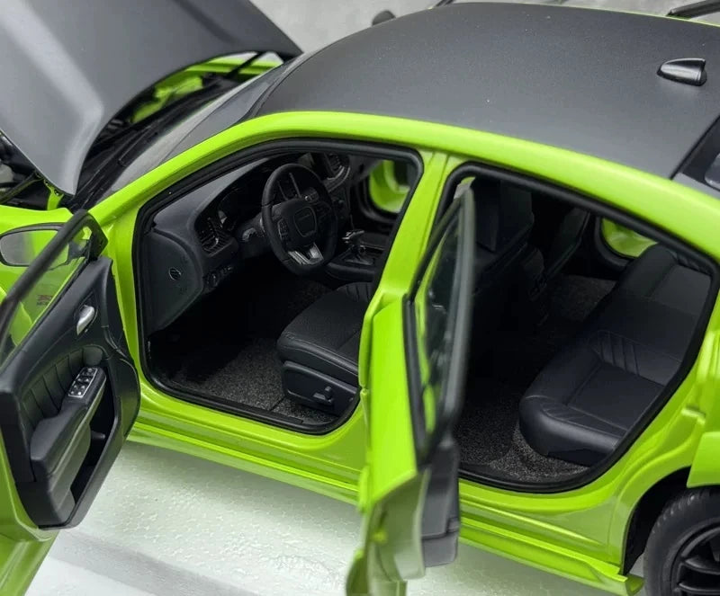 AutoArt Dodge 2020 تشارجر R-T سكات باك عريض الجسم بلون سيان 1:18 – نموذج معدني قابل للجمع مصبوب.
