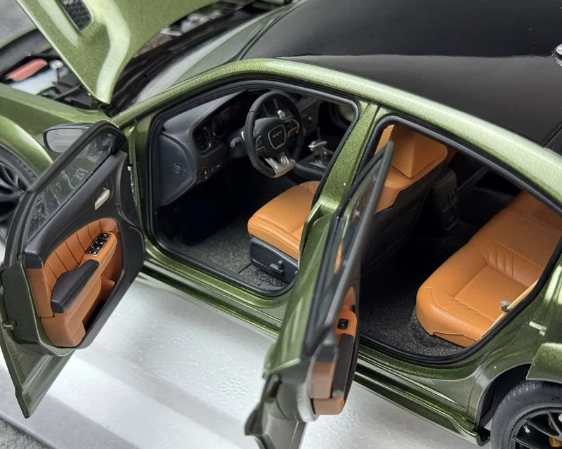 AutoArt Dodge 2020 Charger R-T Scat Pack Widebody أخضر 1:18 – نموذج معدني مصبوب لهواة الجمع