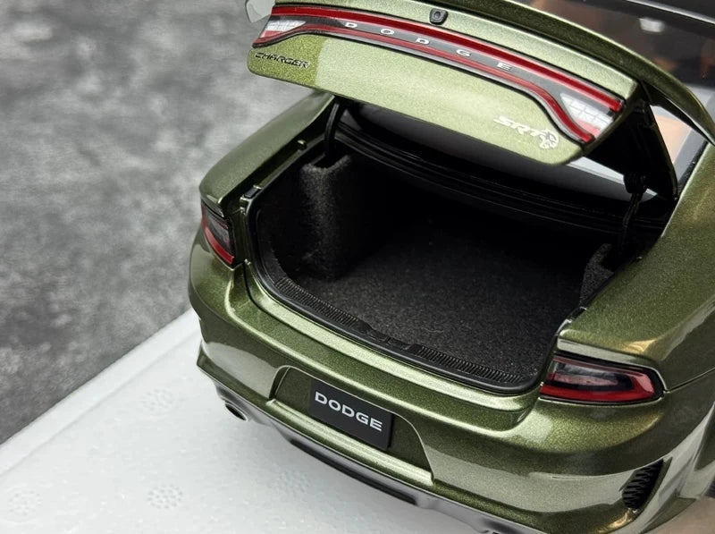 AutoArt Dodge 2020 Charger R-T Scat Pack Widebody أخضر 1:18 – نموذج معدني مصبوب لهواة الجمع