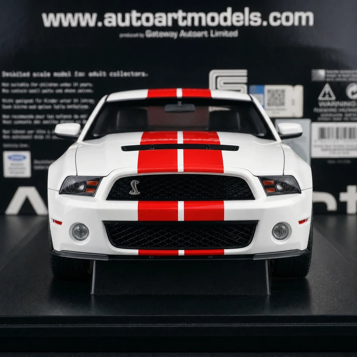AutoArt Ford 1967 Shelby Mustang GT500 1:18 Rosso e Bianco – Modello da collezione pressofuso