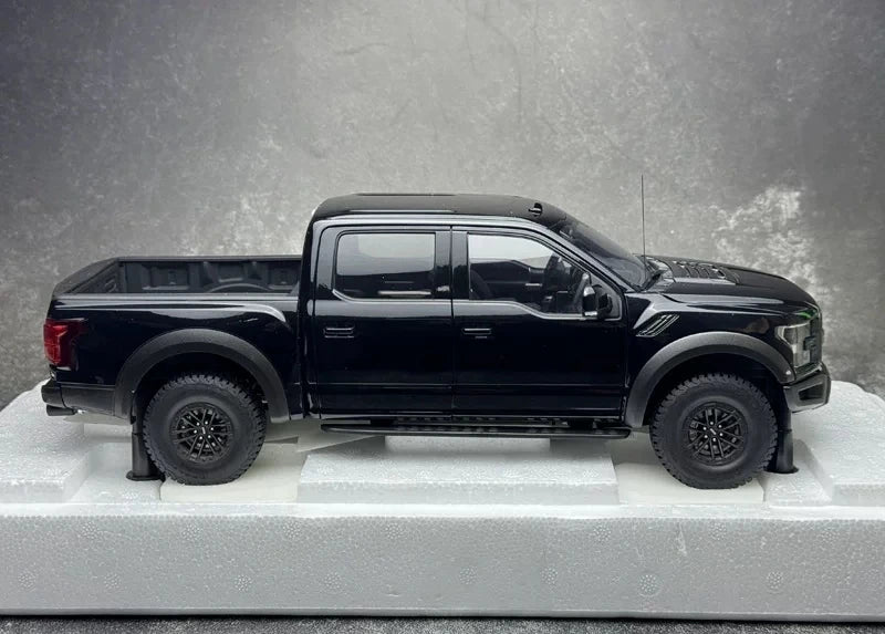 AutoArt Ford 2019 F-150 Raptor SuperCrew Black 1:18 – Collectible Diecast Model Die-Cast