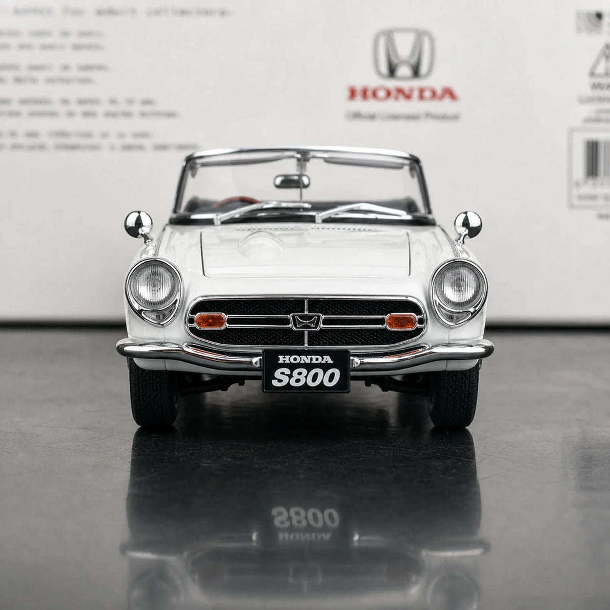 AutoArt Honda 1966 S800 White 1:18 – Collectible Diecast Model Die-Cast