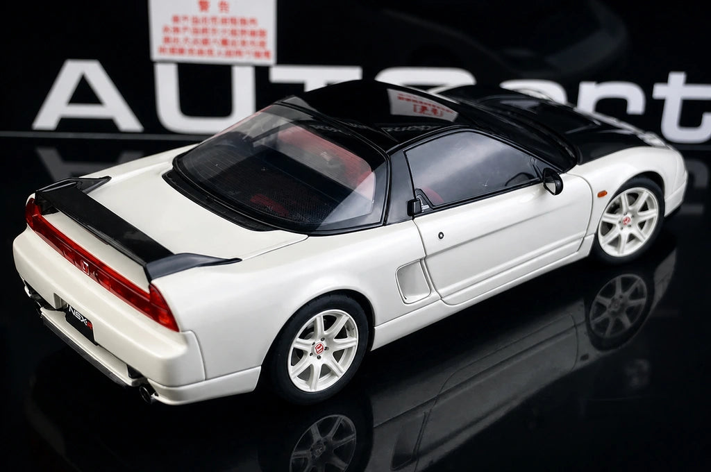 AutoArt Honda 2002 NSX-R NA2 Cofano in Carbonio 1:18 Bianco – Modello da collezione in metallo pressofuso