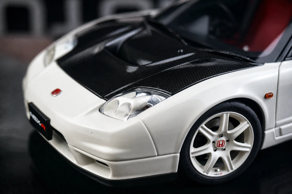 AutoArt Honda 2002 NSX-R NA2 Cofano in Carbonio 1:18 Bianco – Modello da collezione in metallo pressofuso
