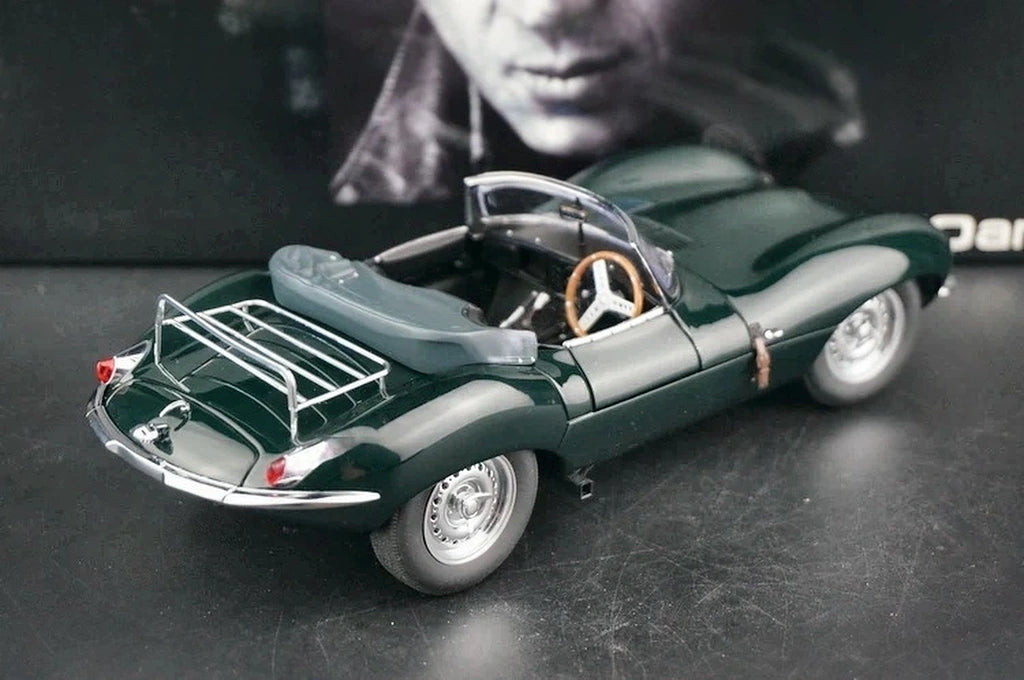 AutoArt Jaguar 1957 XK-SS Steve McQueen 1:18 – samlarobjekt gjuten modell gjutet