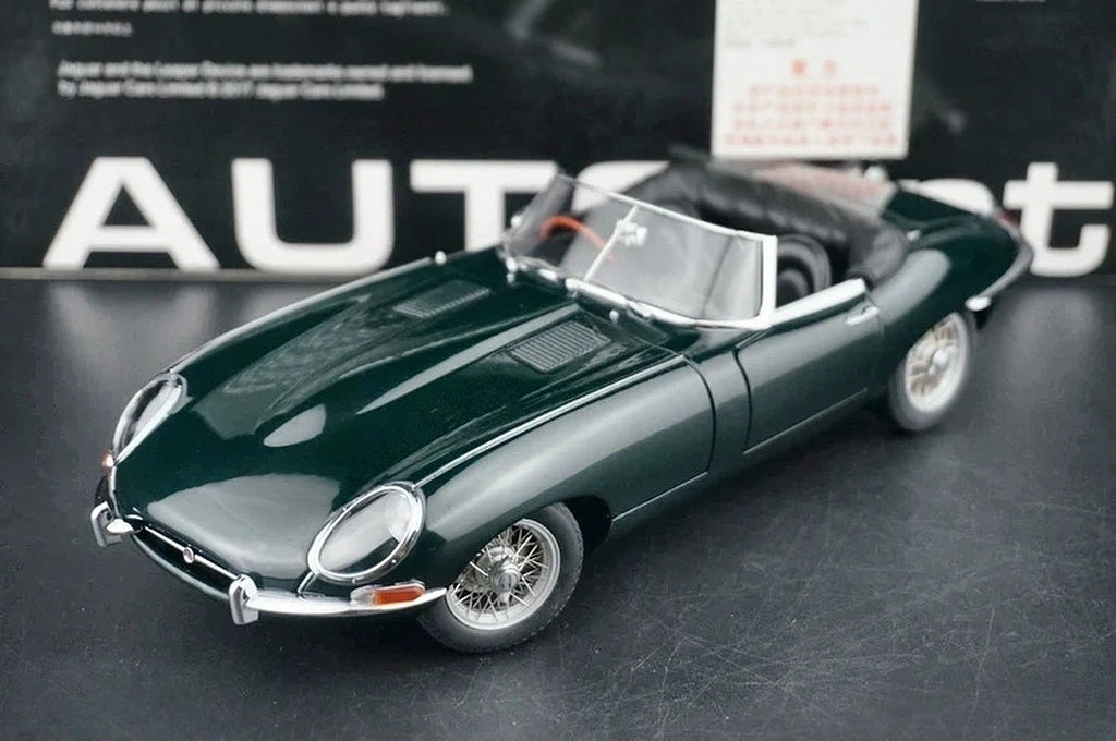 AutoArt Jaguar 1961 E-Type Roadster Green 1:18 – Collectible Diecast Model Die-Cast