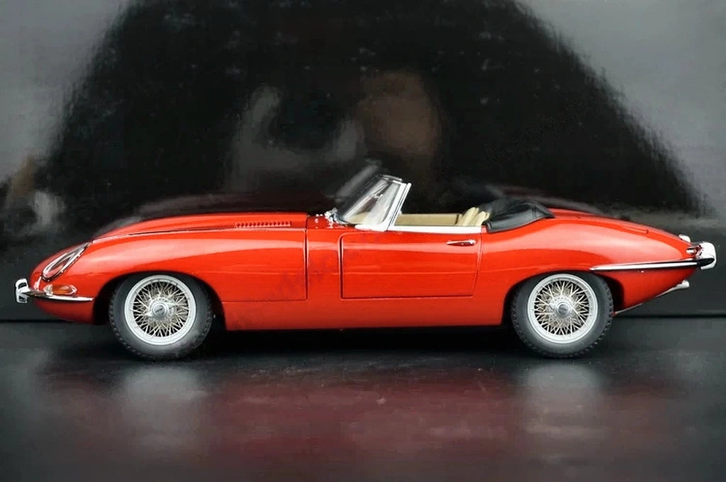 AutoArt Jaguar 1961 E-Type Roadster Red 1:18 – Collectible Diecast Model Die-Cast