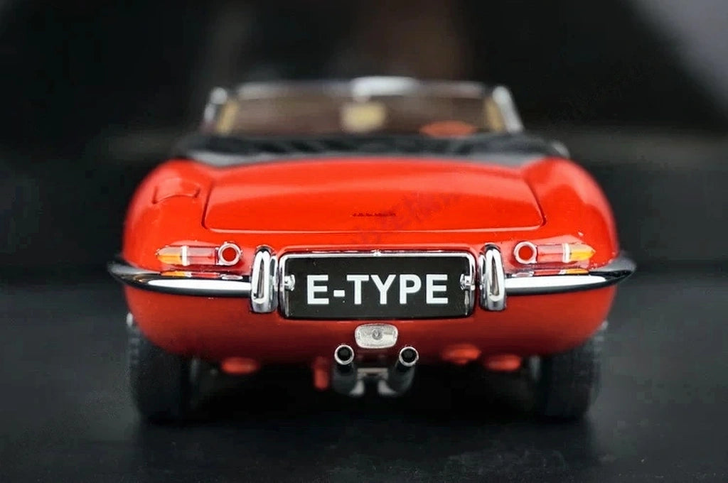 AutoArt Jaguar 1961 E-Type Roadster Red 1:18 – Collectible Diecast Model Die-Cast