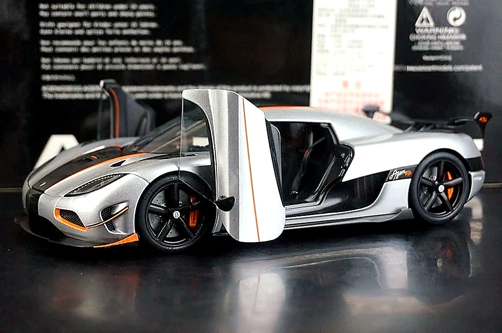AutoArt Koenigsegg 2015 Agera RS سيلفر 1:18 – نموذج معدني قابل للجمع مصبوب، مصبوب.