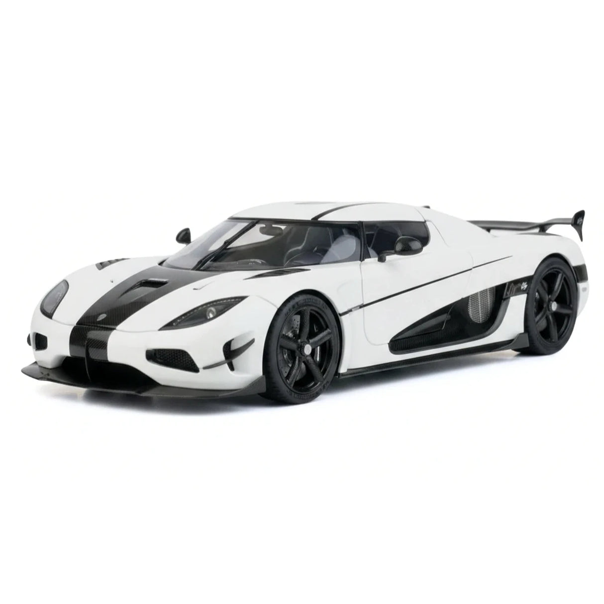 AutoArt Koenigsegg 2015 Agera RS وايت 1:18 – نموذج معدني قابل للجمع من القالب المصبوب