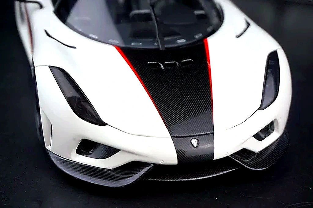 AutoArt Koenigsegg 2016 Regera White 1:18 – Keräilymallinen valuvalumalli
