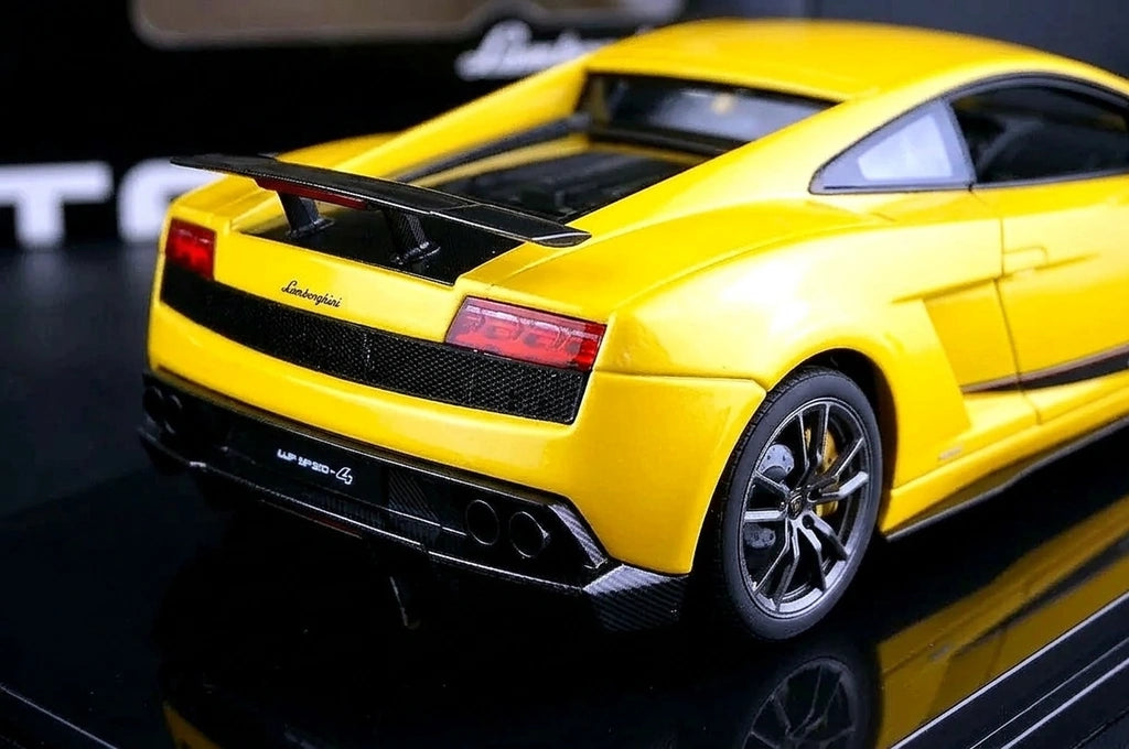 AutoArt Lamborghini 2010 Gallardo LP570-4 Superleggera Yellow 1:18 – Modello da collezione in pressofuso