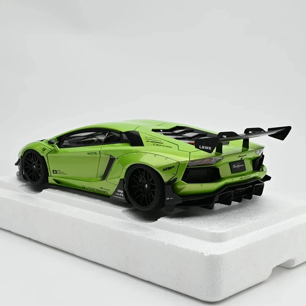 AutoArt Lamborghini 2011 Aventador LP700-4 LB Works Green 1:18 – Modello da collezione in pressofuso