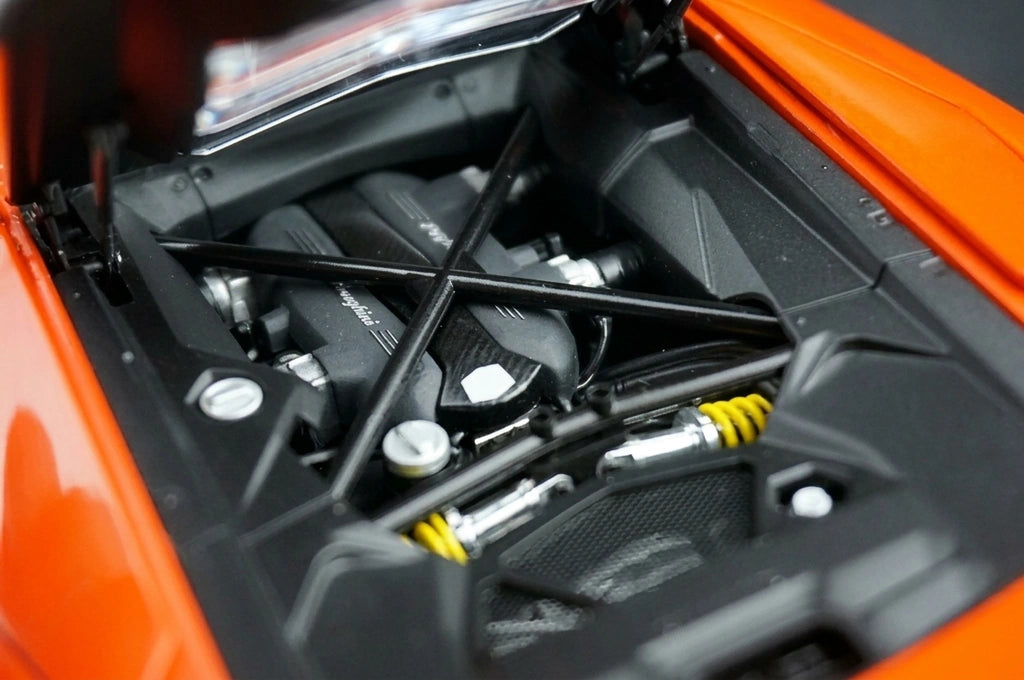 AutoArt Lamborghini 2011 Aventador LP700-4 Orange 1:18 – Modello da collezione pressofuso