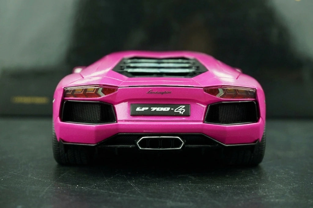 AutoArt Lamborghini 2011 Aventador LP700-4 Pink 1:18 – Modello da collezione in metallo pressofuso