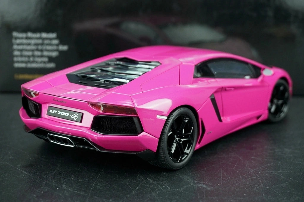 AutoArt Lamborghini 2011 Aventador LP700-4 Pink 1:18 – Modello da collezione in metallo pressofuso
