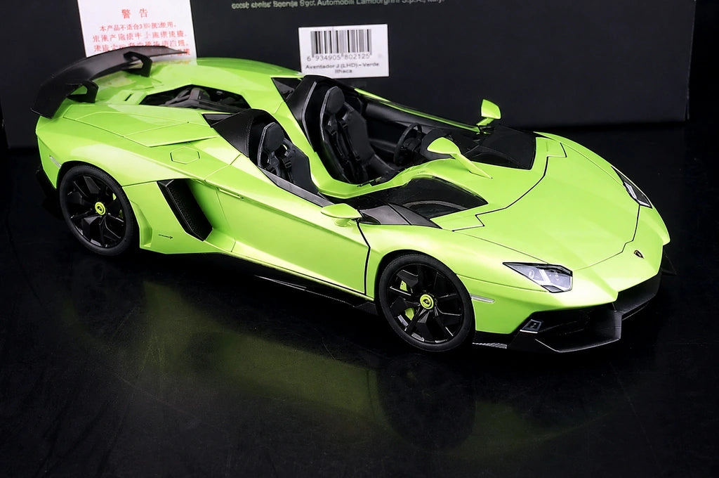 AutoArt Lamborghini 2012 Aventador J Green 1:18 – Collectible Diecast Model Die-Cast