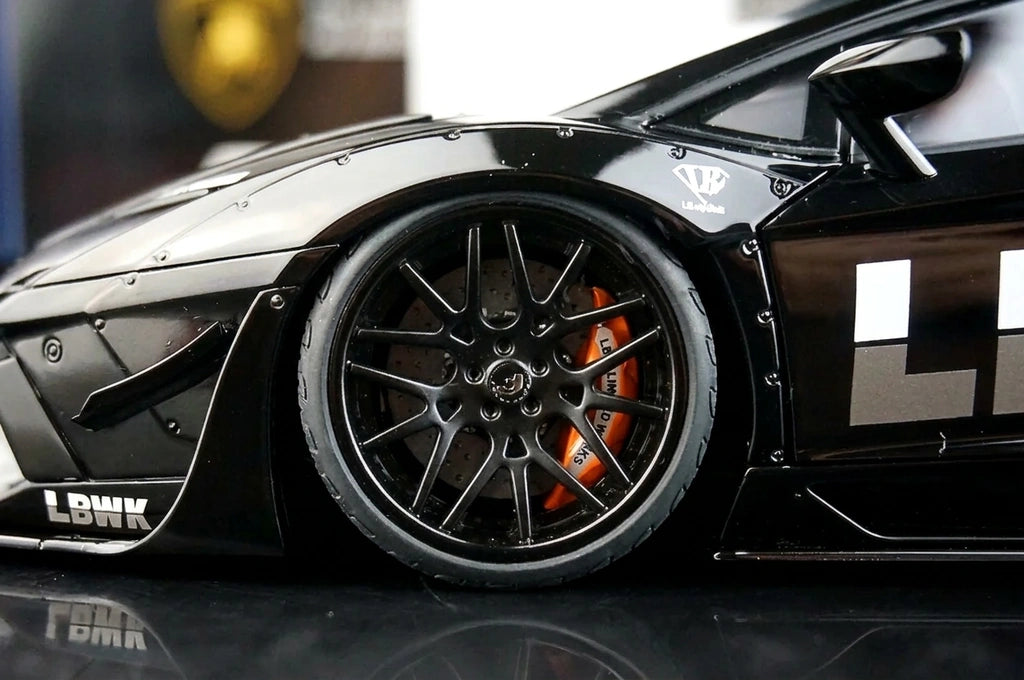 AutoArt Lamborghini 2012 Aventador LP700-4 LB-ووركس بلاك 1:18 – نموذج معدني قابل للجمع من القالب المصبوب