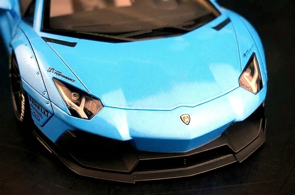 AutoArt Lamborghini 2012 Aventador LP700-4 LB-ووركس بلو 1:18 – نموذج معدني قابل للجمع من القالب المصبوب