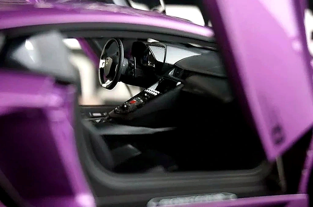 AutoArt Lamborghini 2012 Aventador LP700-4 LB-ووركس بنفسجي 1:18 – نموذج معدني قابل للجمع من القالب المصبوب