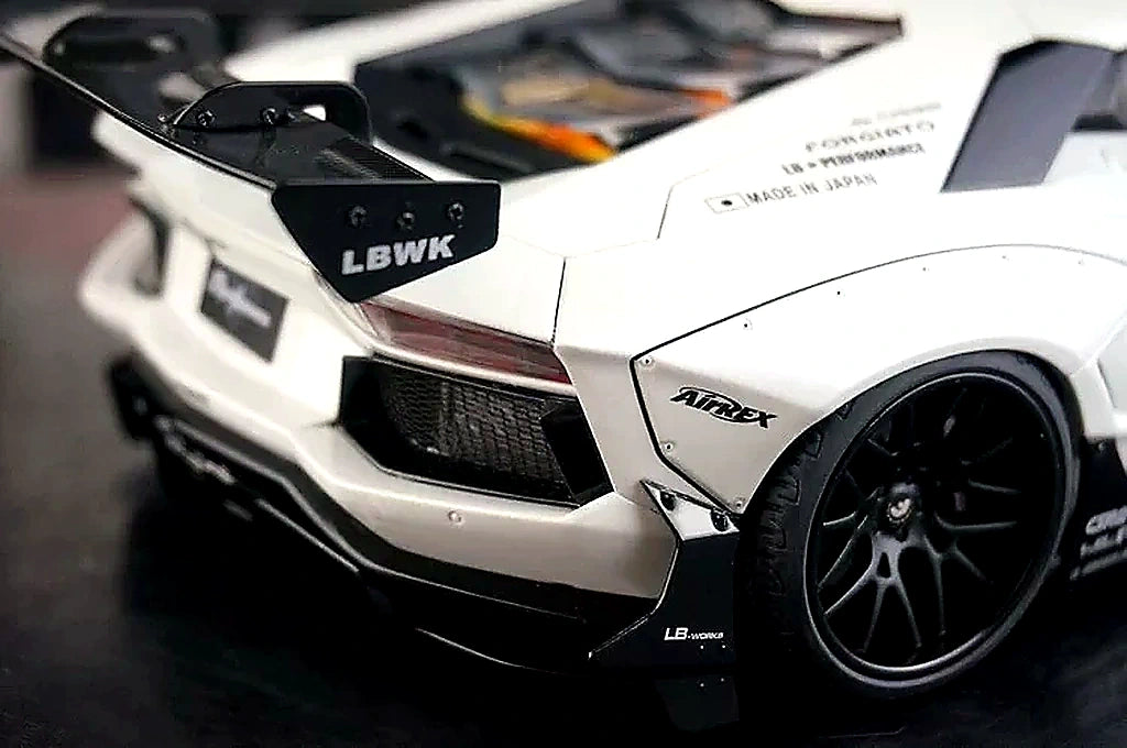 AutoArt Lamborghini 2012 Aventador LP700-4 LB-Works White 1:18 – Modello da collezione in metallo pressofuso