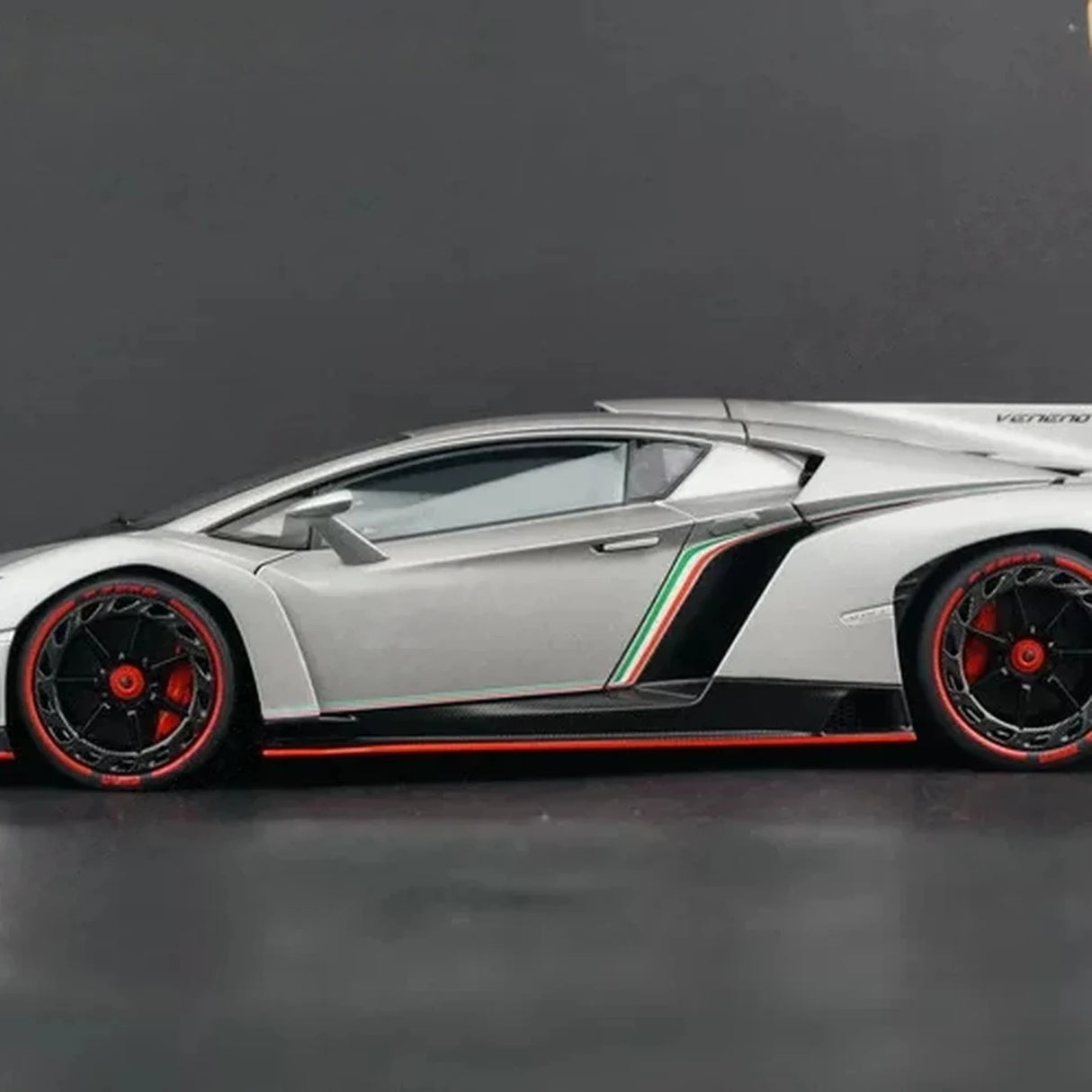 AutoArt Lamborghini 2013 Veneno Bianco Isis 1:18 – Modello da collezione pressofuso