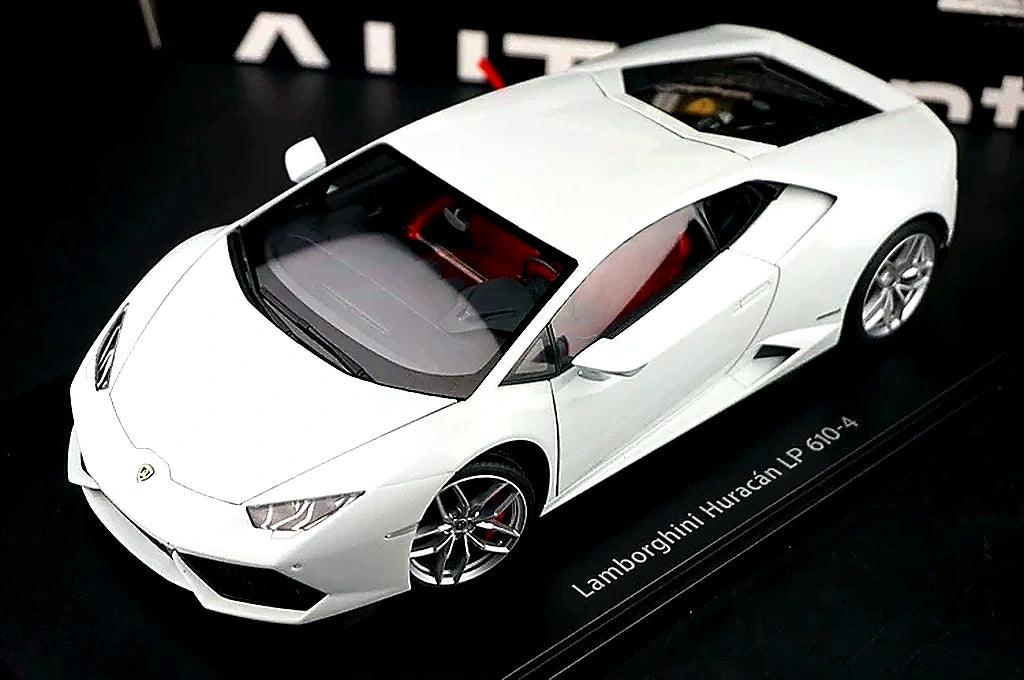 AutoArt Lamborghini 2014 هوراكان LP610-4 وايت 1:18 – نموذج معدني قابل للجمع من القالب المصبوب