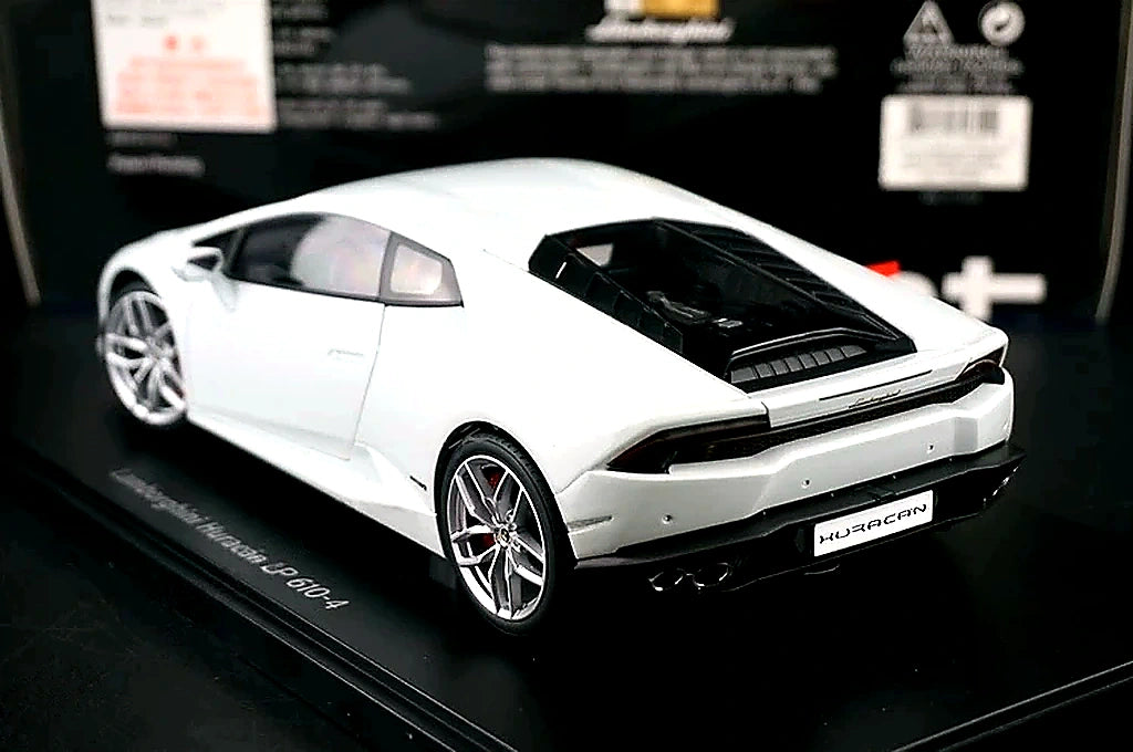 AutoArt Lamborghini 2014 هوراكان LP610-4 وايت 1:18 – نموذج معدني قابل للجمع من القالب المصبوب