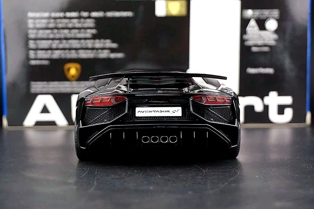 AutoArt Lamborghini 2015 Aventador LP750-4 SV Black 1:18 – Modello da collezione in pressofuso