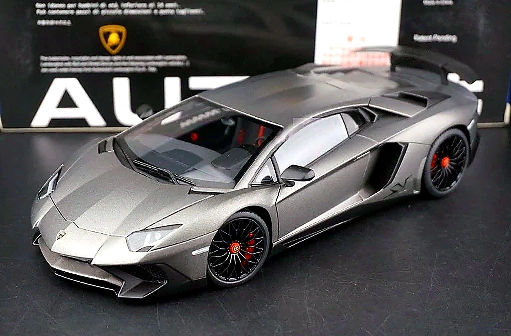 AutoArt Lamborghini 2015 Aventador LP750-4 SV Gray 1:18 – Modello da collezione pressofuso