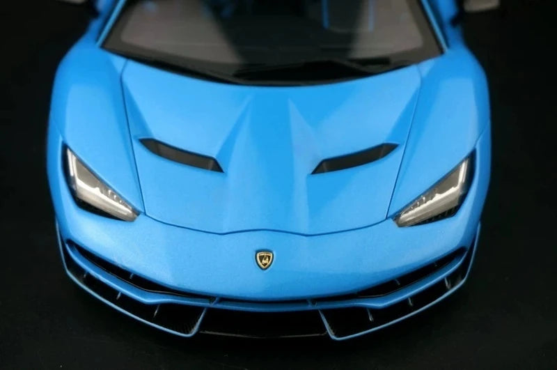 AutoArt Lamborghini 2016 سينتيناريو LP770-4 بلو 1:18 – نموذج معدني قابل للجمع مصبوب.