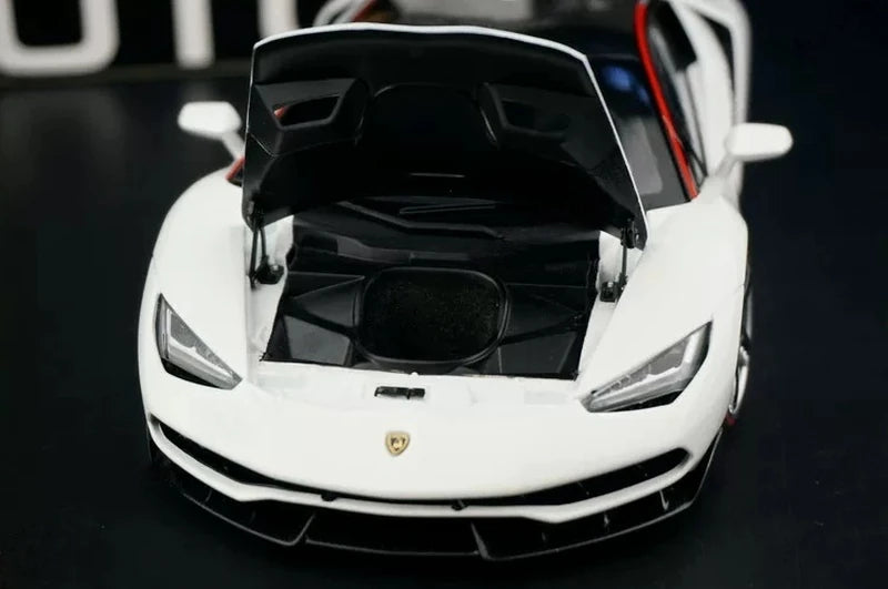 AutoArt Lamborghini 2016 سينتيناريو LP770-4 وايت 1:18 – نموذج معدني قابل للجمع مصبوب.
